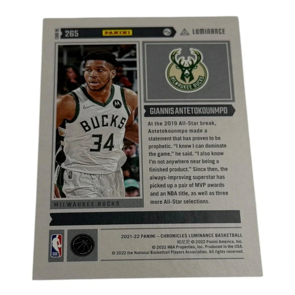 2021-22 Panini Chronicles Luminance Giannis Antetokounmpo Milwaukee Bucks #265